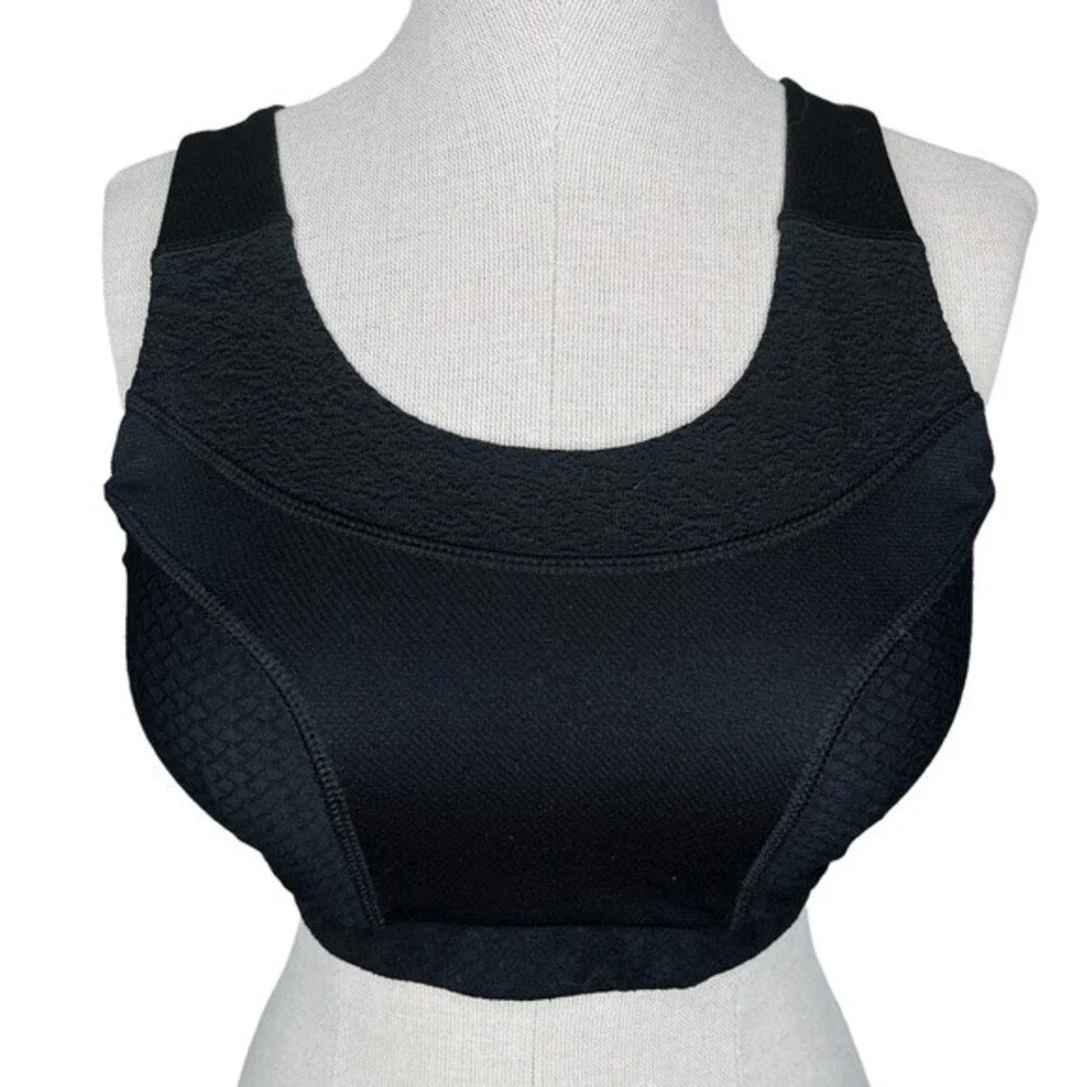 Gymshark True Texture Sports Bra sz M * Solid Black Crossback Padded Wire Free